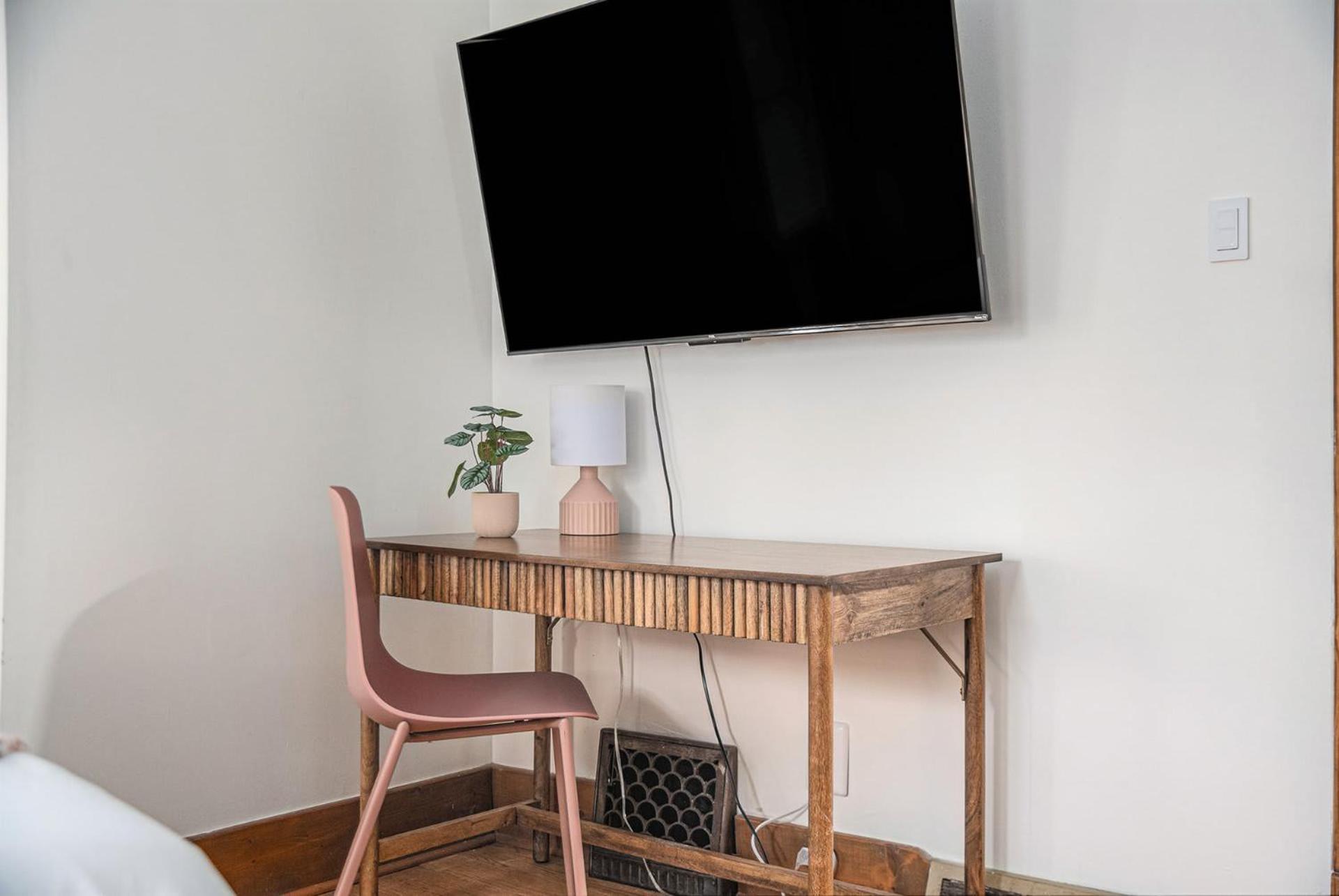 Cozy Boho Retreat Blocks From Unmc